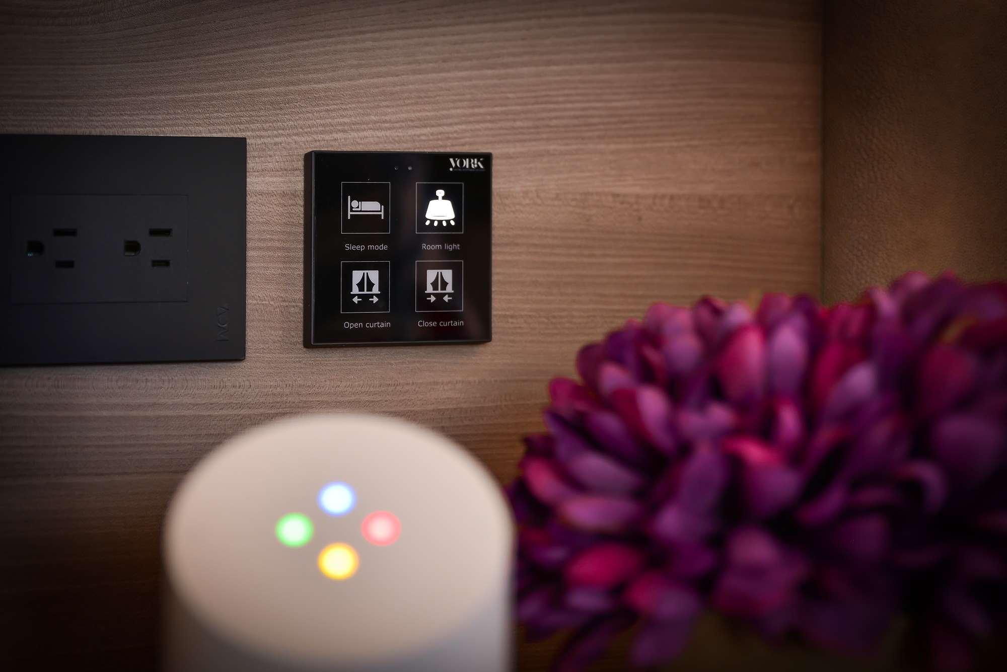 Hotel York Luxury Suites Medellin By Preferred Esterno foto Smart home automation