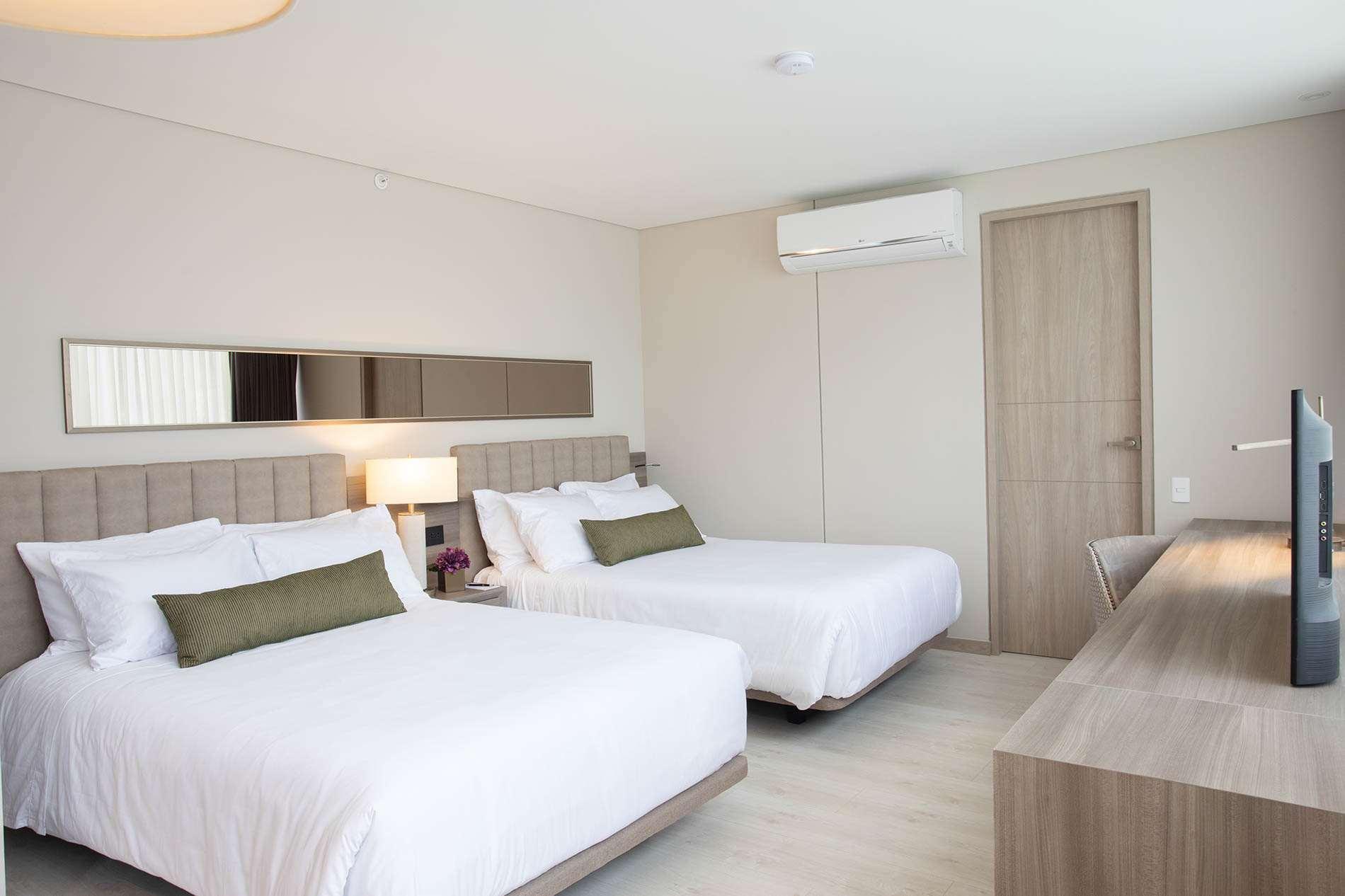 Hotel York Luxury Suites Medellin By Preferred Esterno foto A room at the hotel