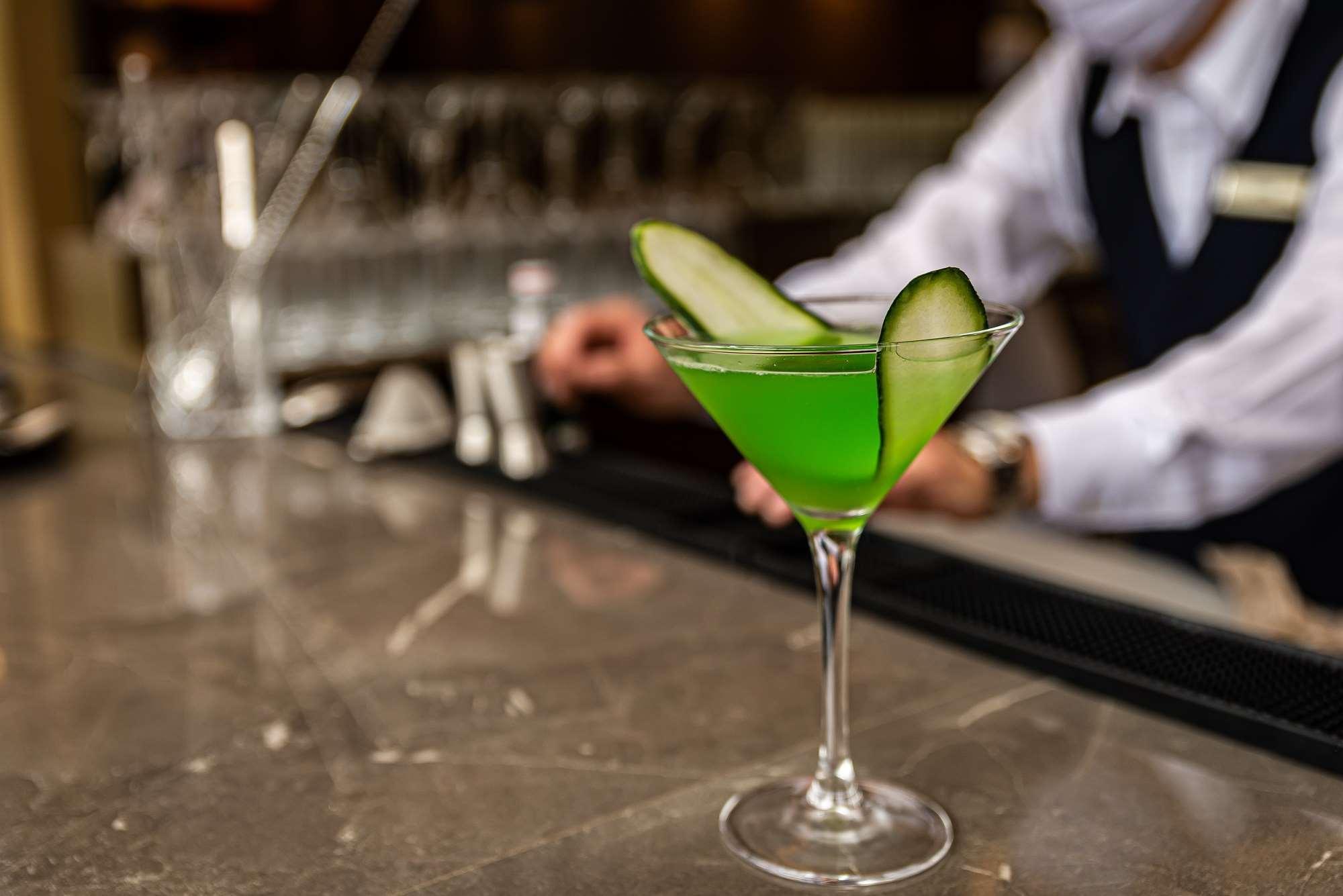 Hotel York Luxury Suites Medellin By Preferred Esterno foto A green cocktail