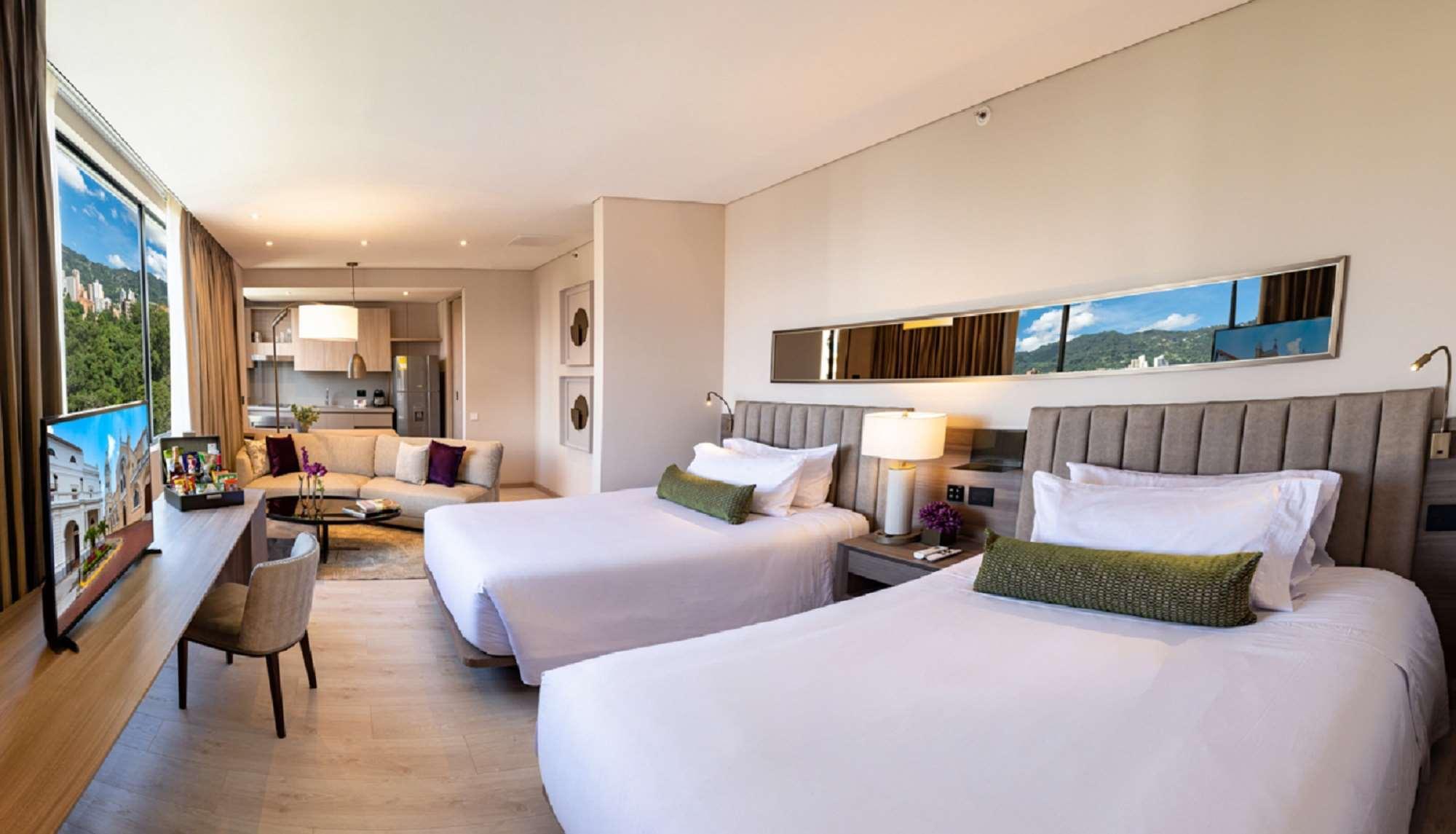 Hotel York Luxury Suites Medellin By Preferred Esterno foto Deluxe Room