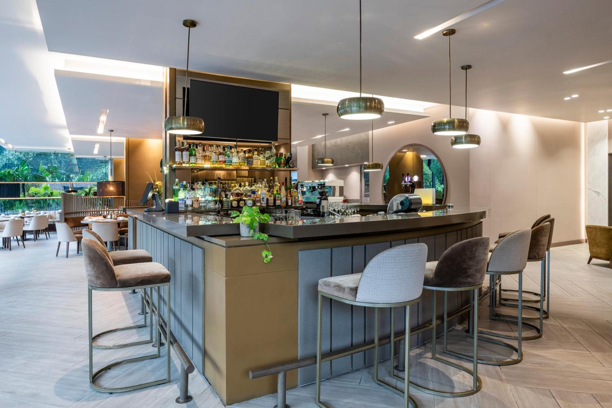 Hotel York Luxury Suites Medellin By Preferred Esterno foto The bar at the new lounge